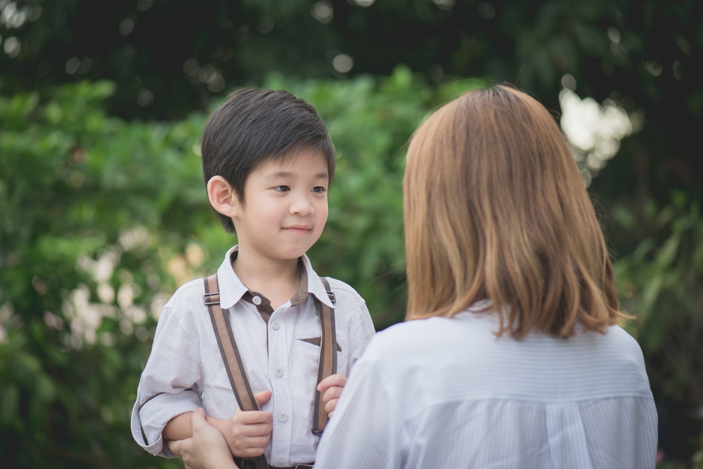 dạy con kỹ năng khi bị lạc là chuẩn bị cho trẻ trước khi vào siêu thị