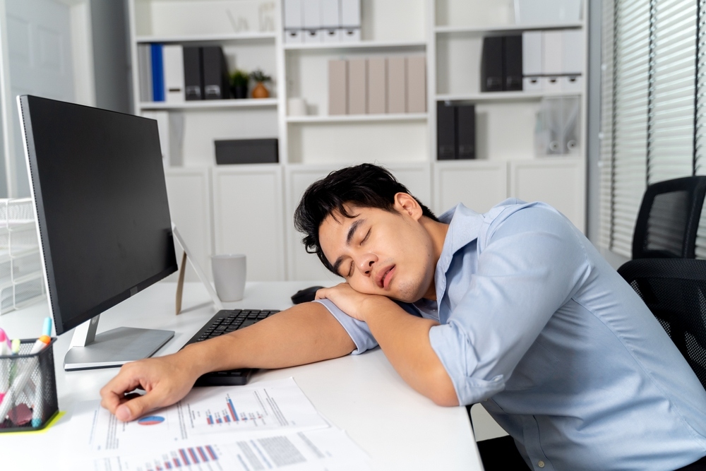 Phụ nữ thành đạt dễ lấy phải người chồng vô dụng