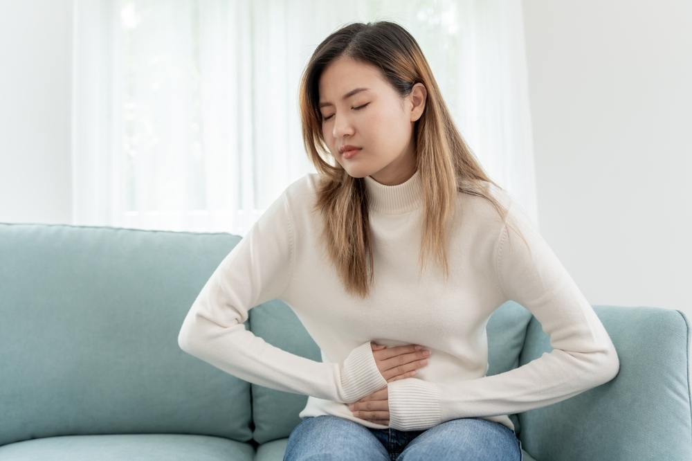 tác hại của trà kombucha là rối loạn tiêu hóa và đau bụng