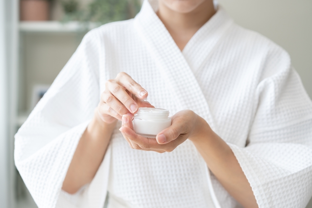 giải đáp câu hỏi kem lót trước hay kem chống nắng trước gải đáp thắc mắc kem lót trước hay kem chống nắng trước