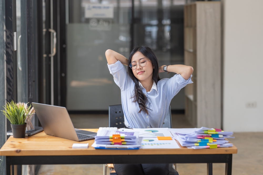 làm sao để hết buồn ngủ ngay lập tức chính là vươn vai tại chỗ làm sao để hết buồn ngủ ngay lập tức là vươn vai tại chỗ