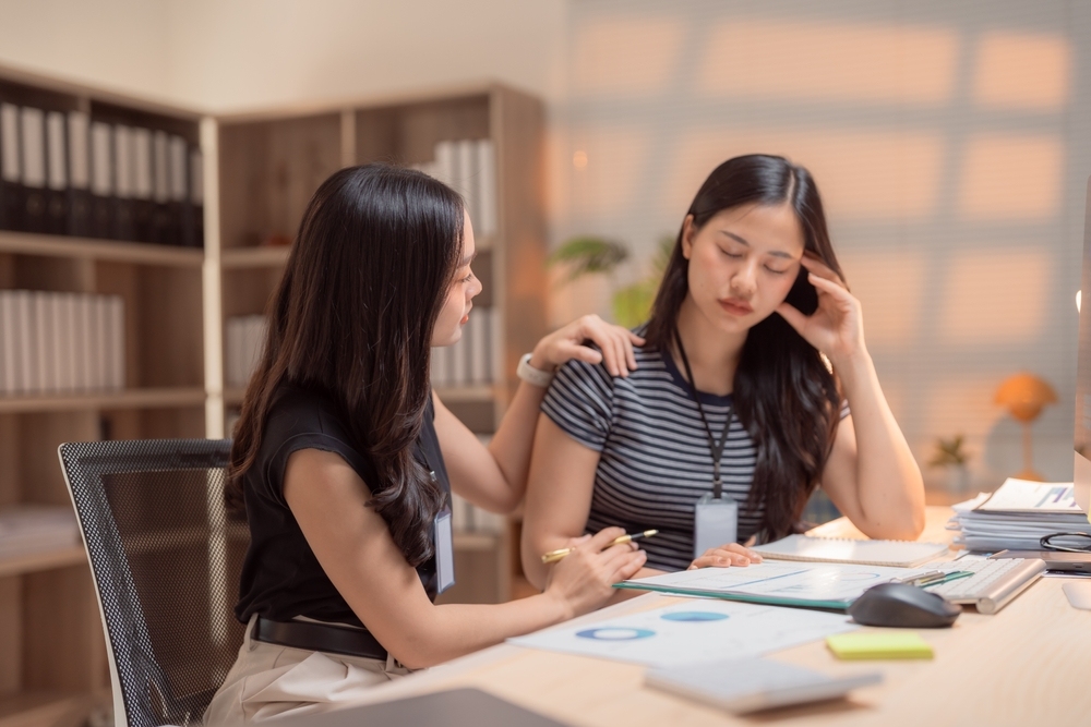 Yêu thương con người sẽ nhận được điều gì trong việc xây dựng mối quan hệ công sở