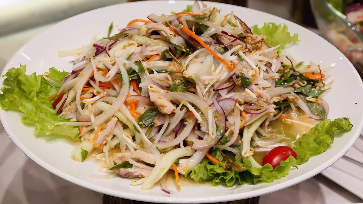 cách làm nộm gà​ và trình bày