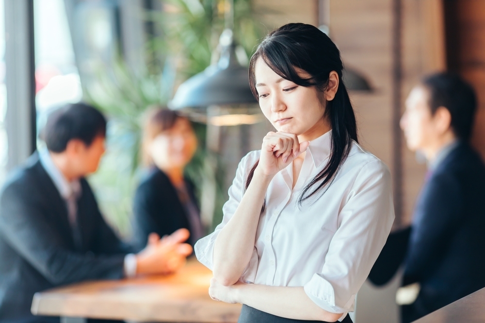 Vòng luẩn quẩn của tâm lý mặc cảm ngoại hình
