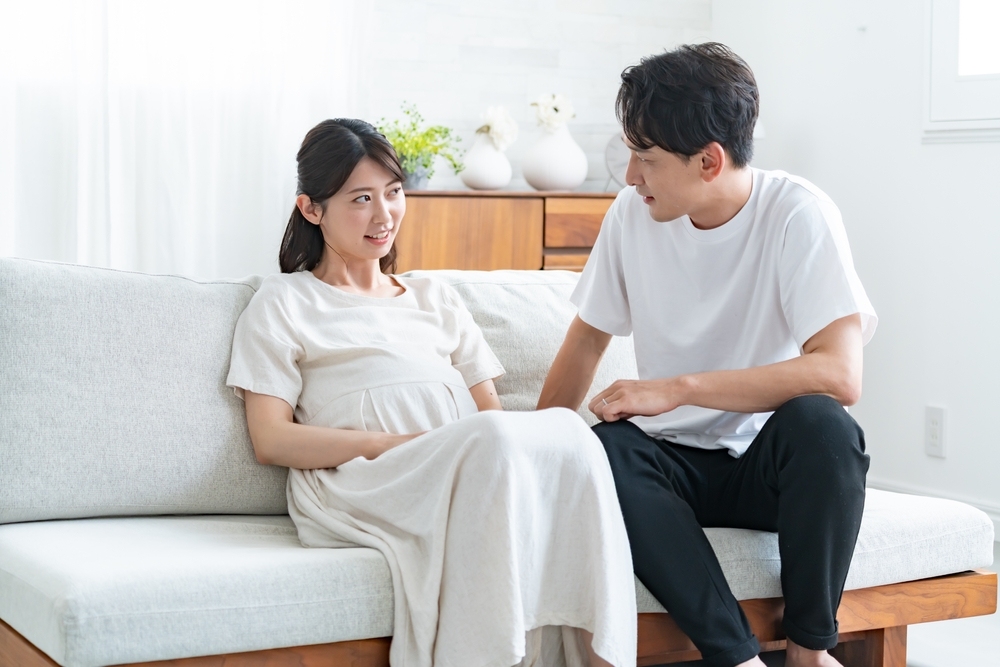 tìm hiểu vì sao không được bước qua chân bà bầu​