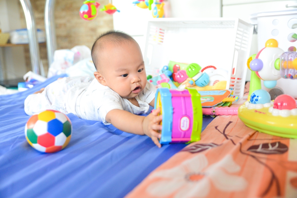 đồ chơi cho trẻ sơ sinh